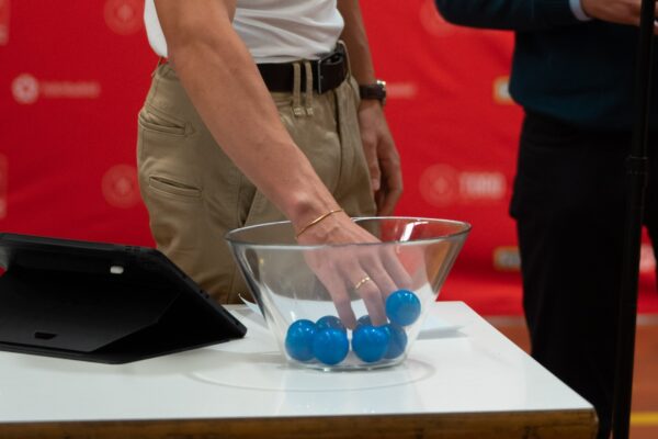 El bombo desvela los carteles de las semifinales de la Copa Chenel