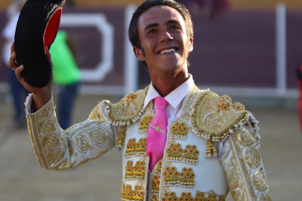 Ruíz Muñoz presenta la corrida de toros en beneficio de los afectados por el daño cerebral