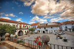 San Martín de Valdeiglesias aúna su gran tradición taurina con un imponente legado histórico y cultural