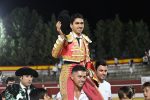 Héctor Gutiérrez le corta las dos orejas a un Zacarías Moreno de vuelta al ruedo en Alalpardo